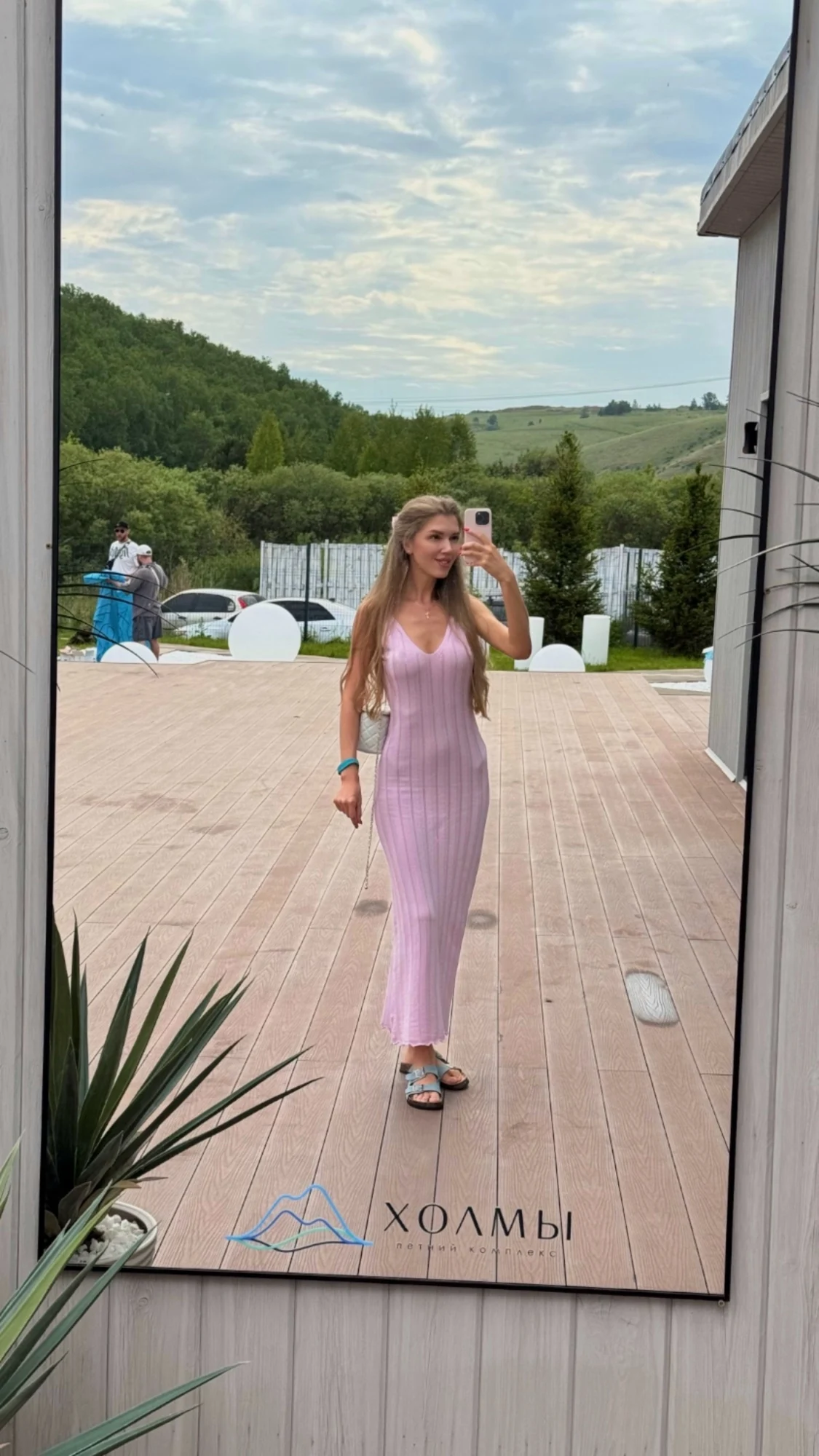 Backless Knit Maxi Dress for Women - Elegant V-Neck Style photo review
