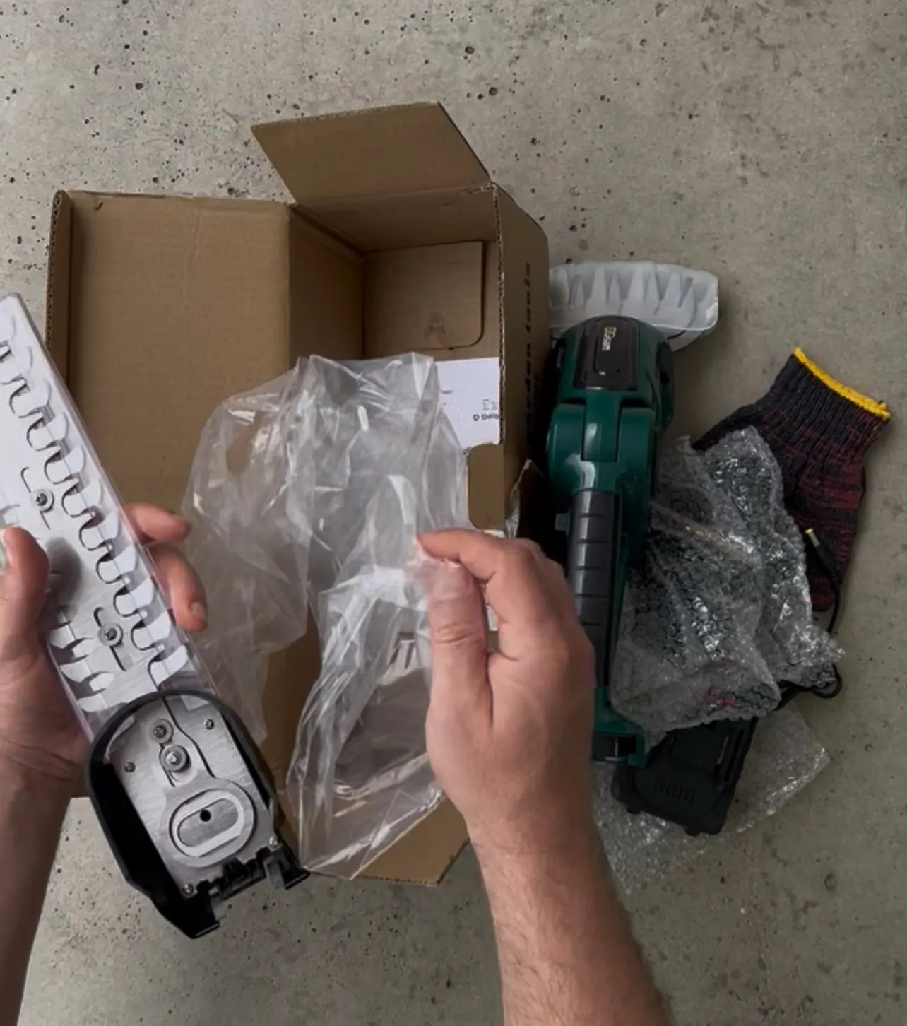 Gisam 2 in 1 Electric Hedge Trimmer 20000rpm Handheld Household Lawn Mower Garden Scissors Power Tool For Makita 18V Battery Pin photo review