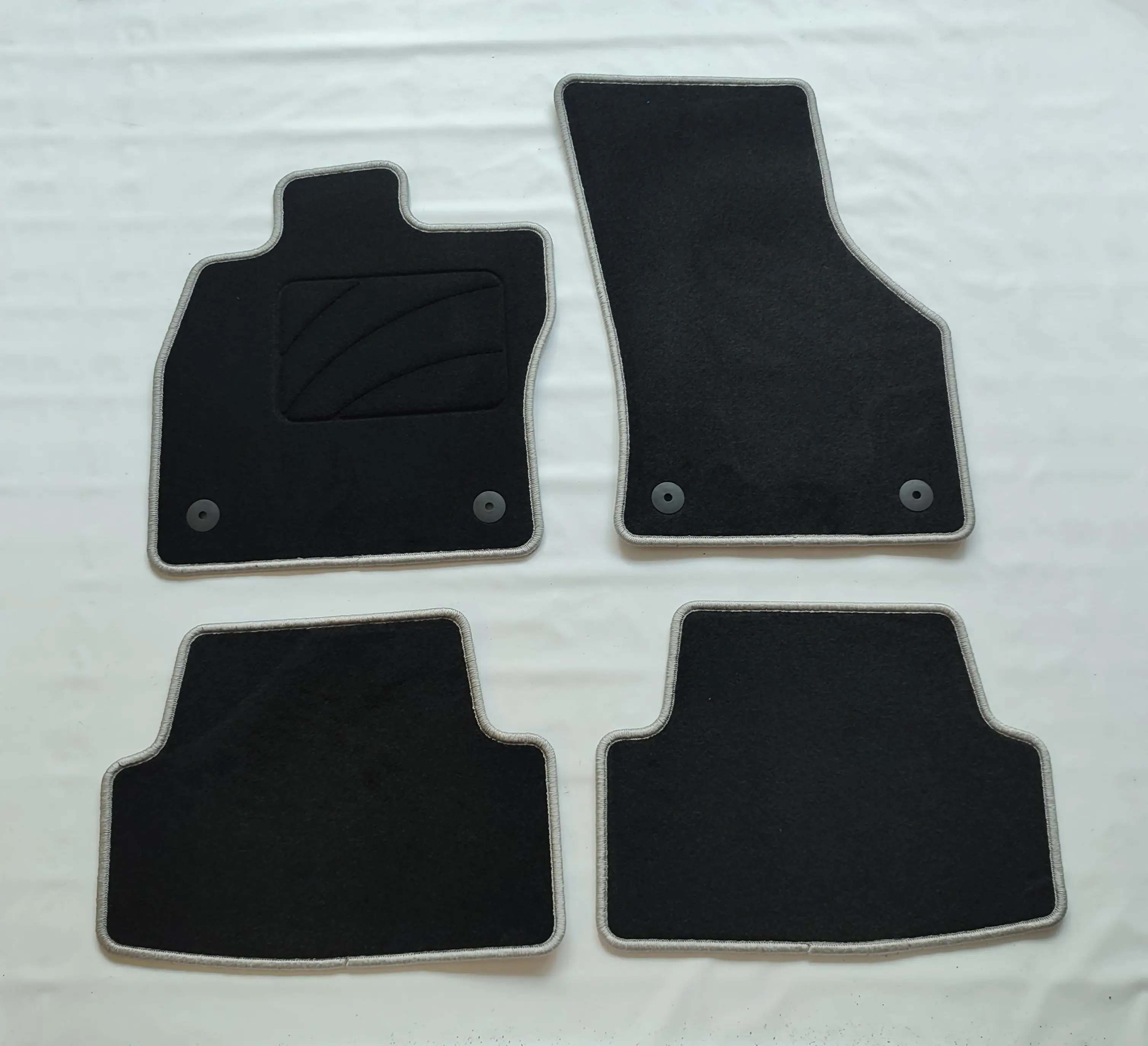 ALFOMBRILLAS A MEDIDA EN MOQUETA COMPATIBLE CON SEAT LEON III LEON 3 LEON  MK3 LEON 5F SOLO VALIDO 5 PUERTAS Y ST (2013-2020) ALFOMBRAS ESTERILLAS  ESTERAS - AliExpress