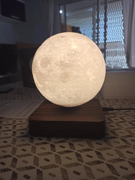 Magnetic Moon Lamp photo review