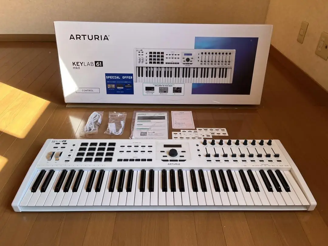 

Свежая скидка, новое качество, Лидер продаж, профессиональный MIDI-контроллер Arturia KeyLab MKII 61, хорошее рабочее состояние, F/S.