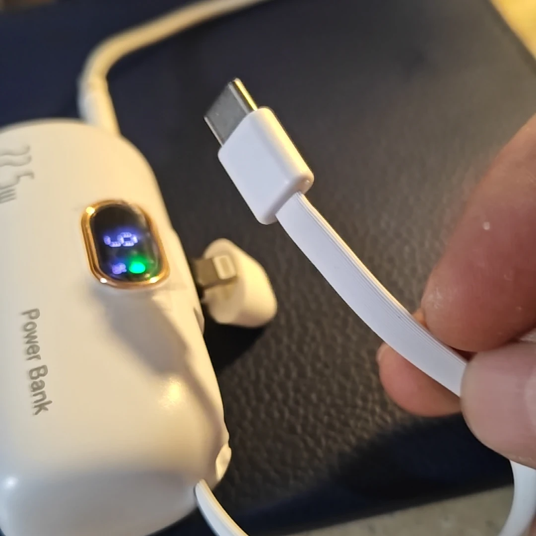 3000mAh Mini Capsule Power Bank with Lightning & Type C Plugs