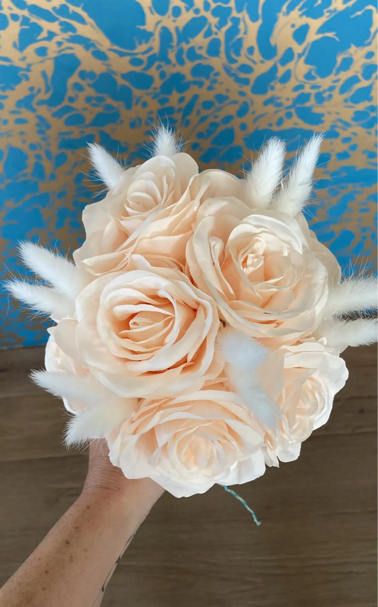 9Head Artificial Pink Rose Bouquet Flower Wedding Bridal Photography Props Home Garden Decoration Simulation Silk Rose Bouquet photo review