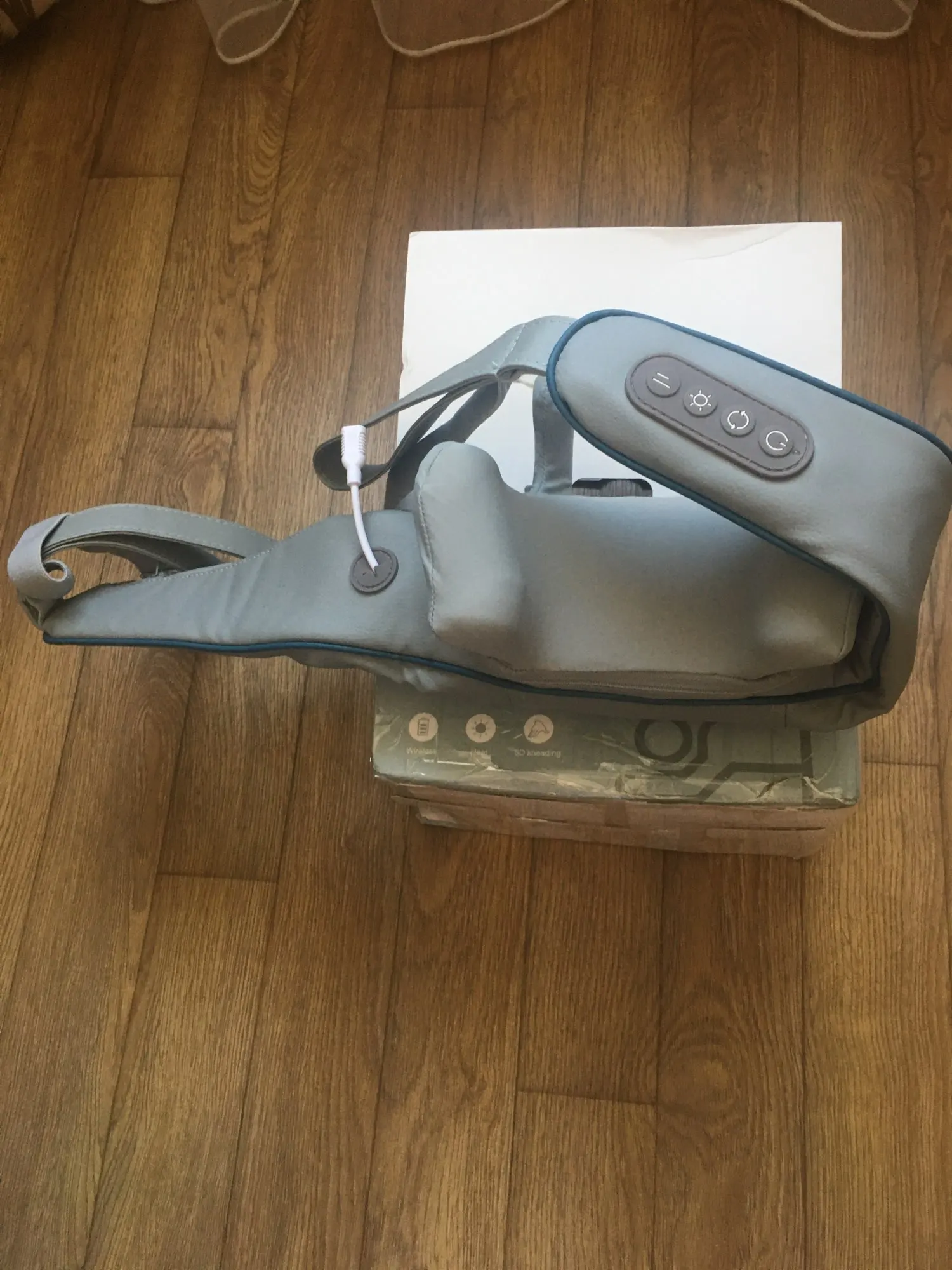 ReFresh - Nacken- und Rückenmassagegerät (Beige) photo review