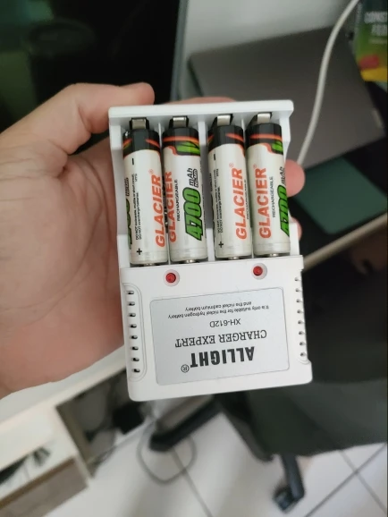 Kit Carregador De Pilhas E Pilhas Recarregáveis AA AAA - Neverdie Store photo review