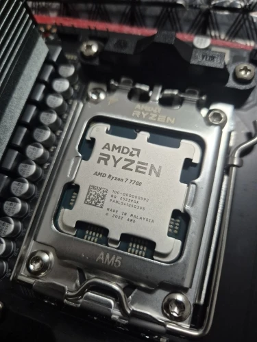 AMD Ryzen 7 7700 CPU R7 7700 5.3GHz 8-Core 16-Thread 40MB Game