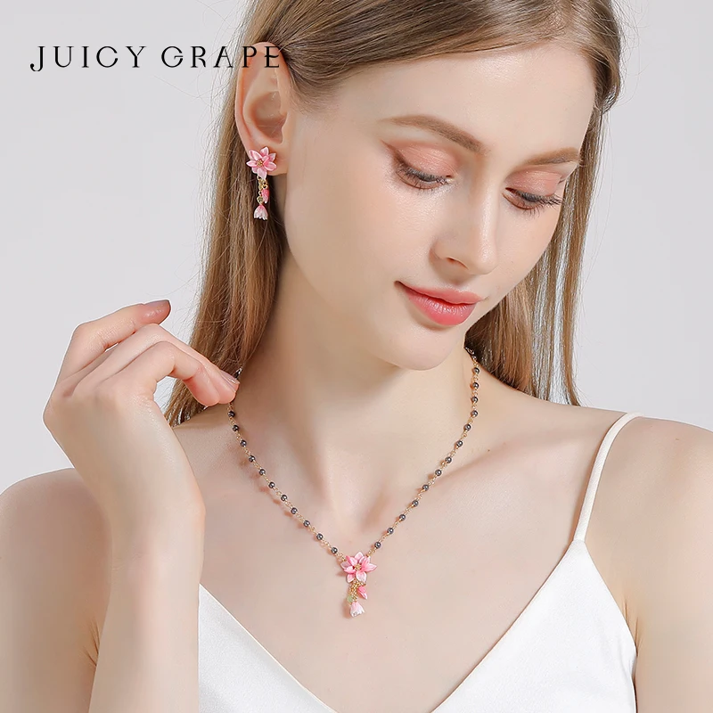JUICY GRAPE Pink Magnolia Flower Pearl Necklace 18K Gold Plated