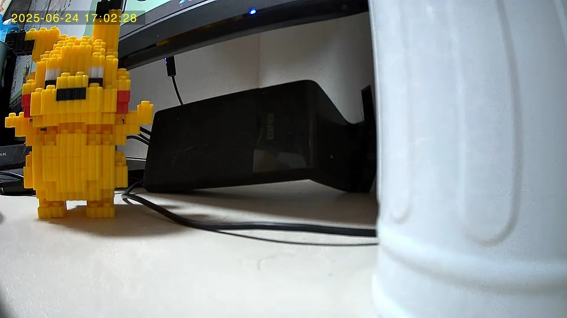 2025 CCTV Camera 5MP 4G Sim Card or Wifi Home Surveillance Camera Intercom PIR Infrared Detection Mini Baby Security IP Camera photo review