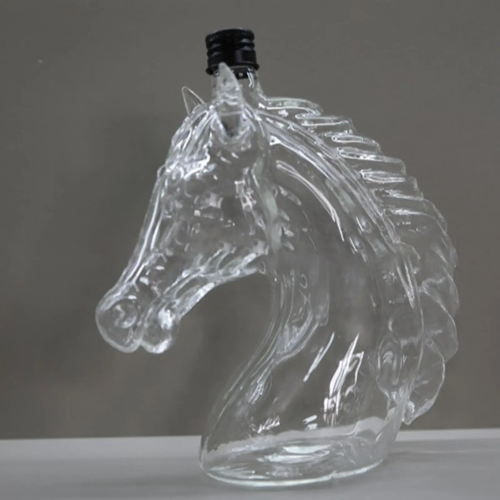 Whiskey Bottle Engraved Horse Head Shape Glass Decanter for Whiskey Bourbon Brandy Unique Liquor Bottle Gift for Whiskey Lovers
