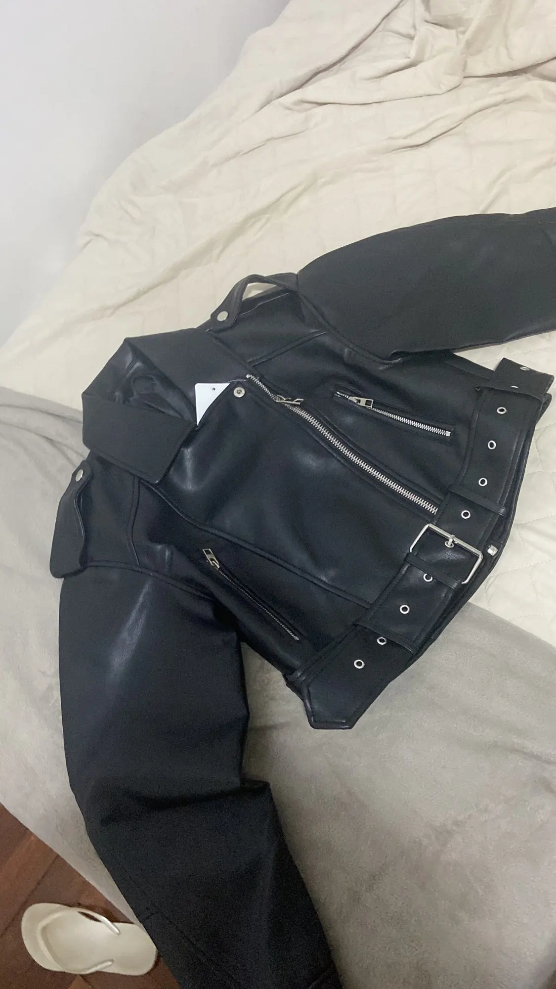 Ailegogo Faux Leather Short Jacket photo review