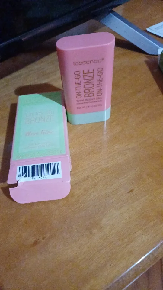 Multi-Functional Blush Stick – Waterproof, Long-Lasting & Easy to Blend