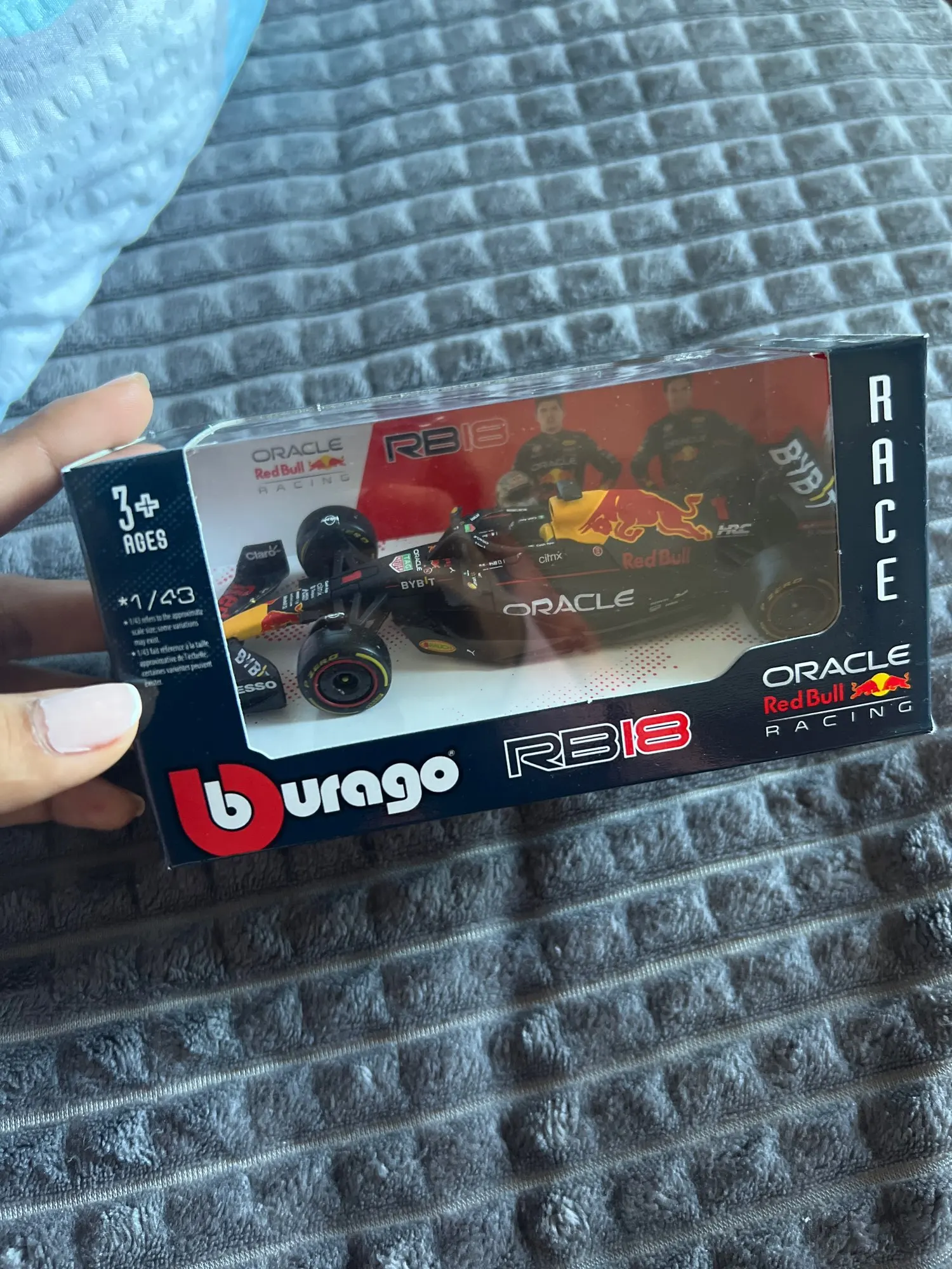 Bburago 1:43 Mercedes W14 Red Bull RB19 Ferrari SF23 Alpine A523 Alfa C43 F1 Model Formula Car Static Simulation Diecast Racing photo review