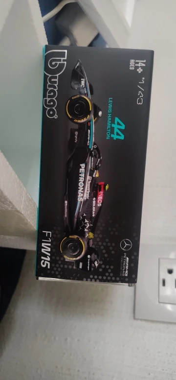 1:43 Mercedes-AMG Petronas F1 Team W15 Model Car photo review