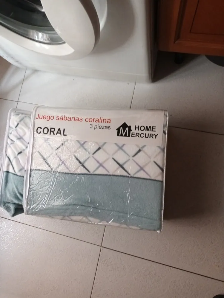 Juego de Sabanas Coralina, Térmica Aleatorio 100%Poliester Sabanas Low Cost, Modelo Aleatorio. Ropa de Cama de 3 Piezas Envió de forma Aleatorio. Extra Suave y Térmica photo review