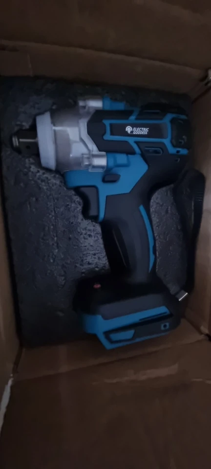 TW285 520N.m Cordless Electric Impact Wrench - Brushless Power Tool for Makita 18V Battery photo review