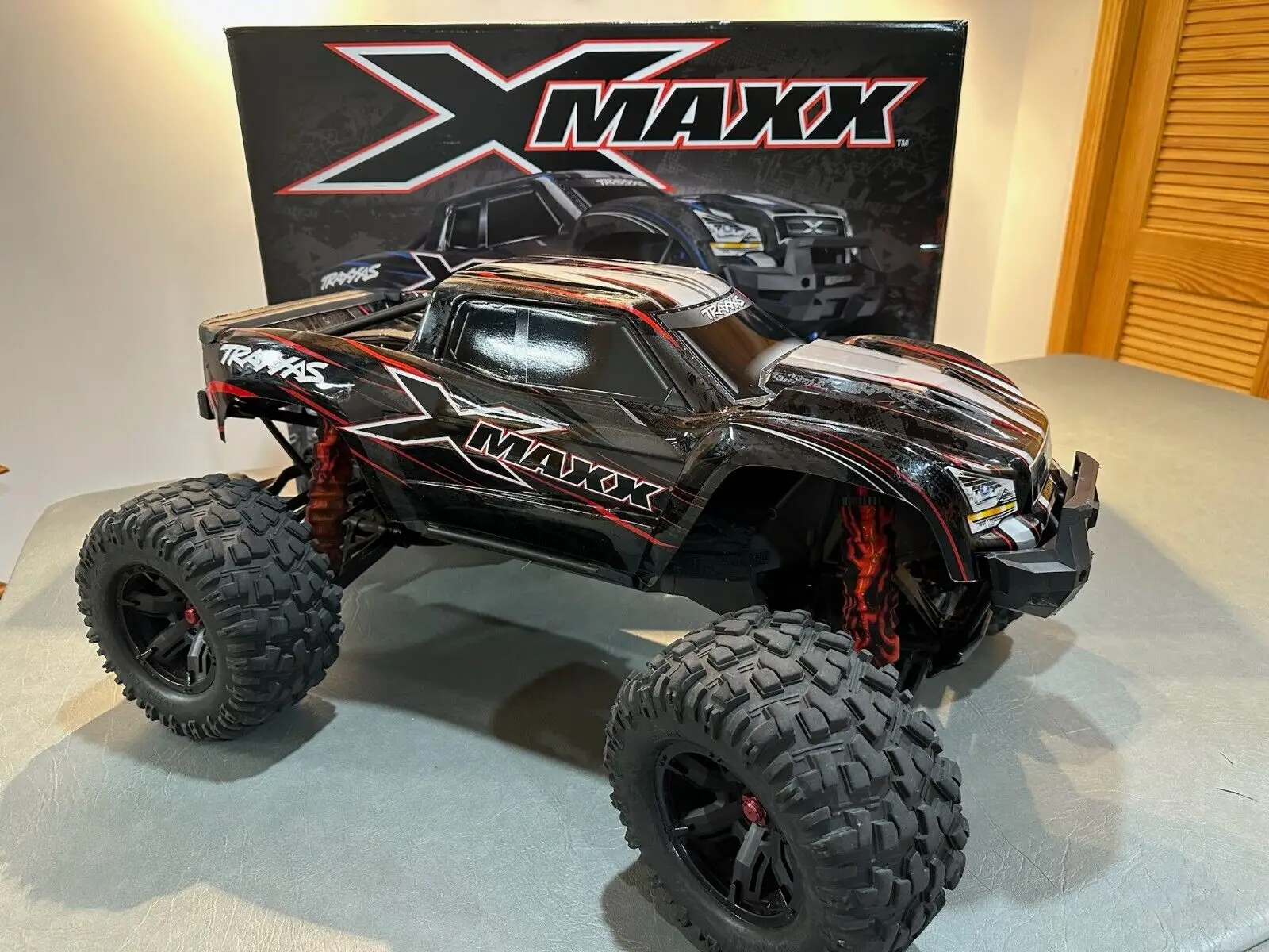 

Best selling Genuine_Trax xas X Maxx: Brushless Electric Monster Truck