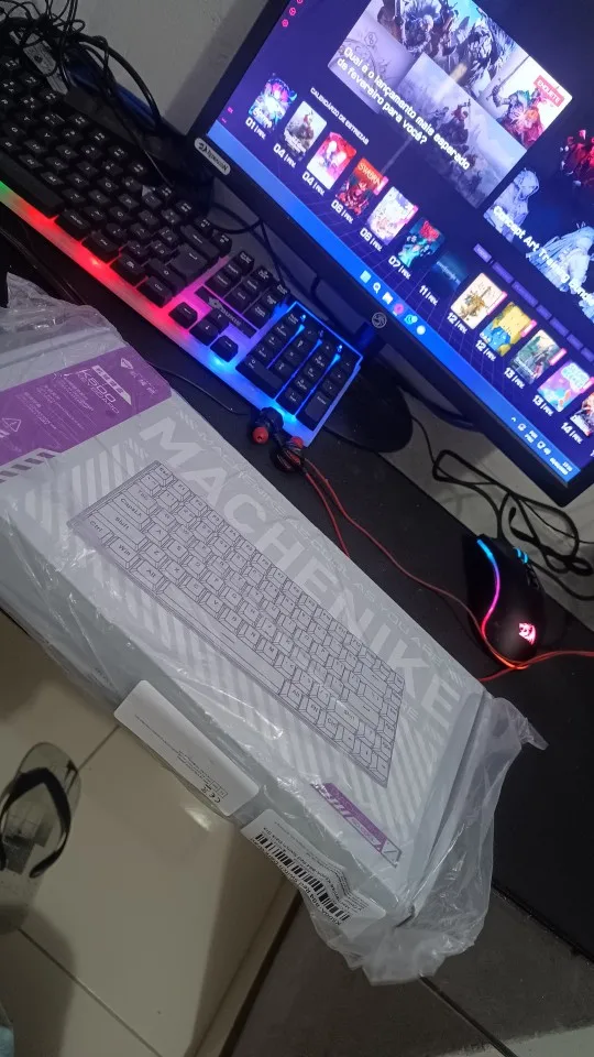 AliExpress Collection Machenike-Teclado mecánico K500A-B84 75% TKL, periférico para juegos con cable intercambiable en caliente, retroiluminado en 6 colores, 84 teclas, para PC y portátil photo review