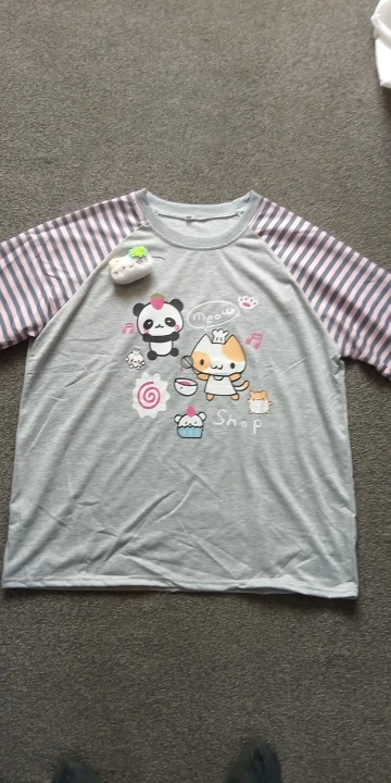 Cat Cafe Sweatshirt - Harajuku Aesthetic photo review