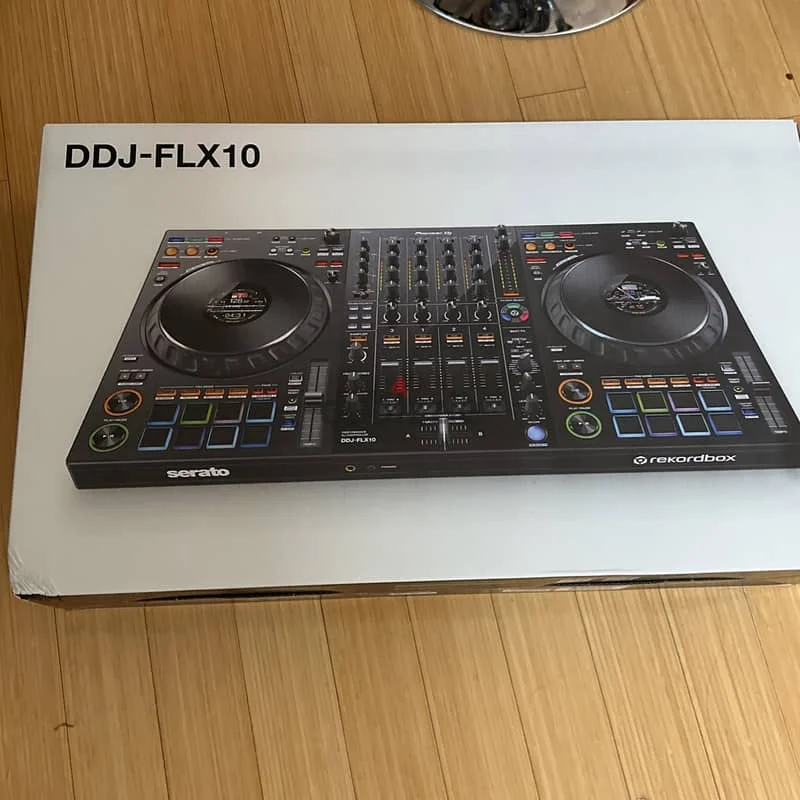 

Новинка в STOKES Pioneer DJ DDJ-FLX10 4-колодный DJ-контроллер