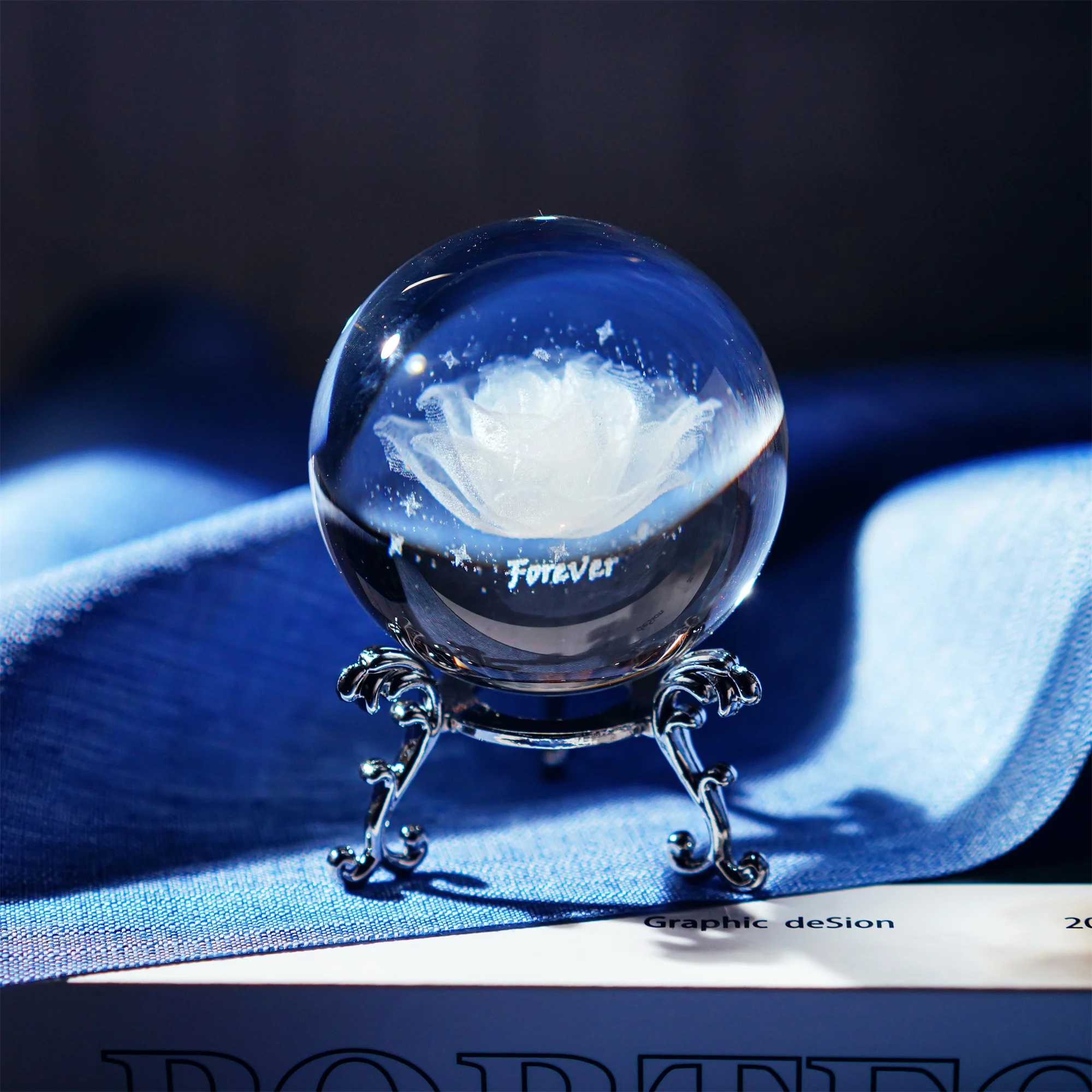 

H&D 60mm 3D Inner Carving Rose Flower Crystal Ball Paperweight with Sliver Stand Fengshui Home Office Decor Christmas Gift