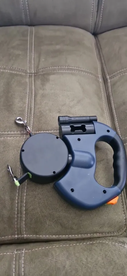 3m Retractable Dual Leash with Reflective Design and 360° Swivel - No Tangle, No Fuss Walks with Lights photo review