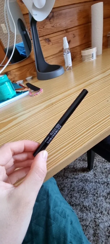 Starry Eyeliner Pen, Waterproof & Smudge-Proof, Quick-Dry, Long-Lasting, Matte Finish, Multi-Look Eye Makeup, Safe for All Skin Types photo review