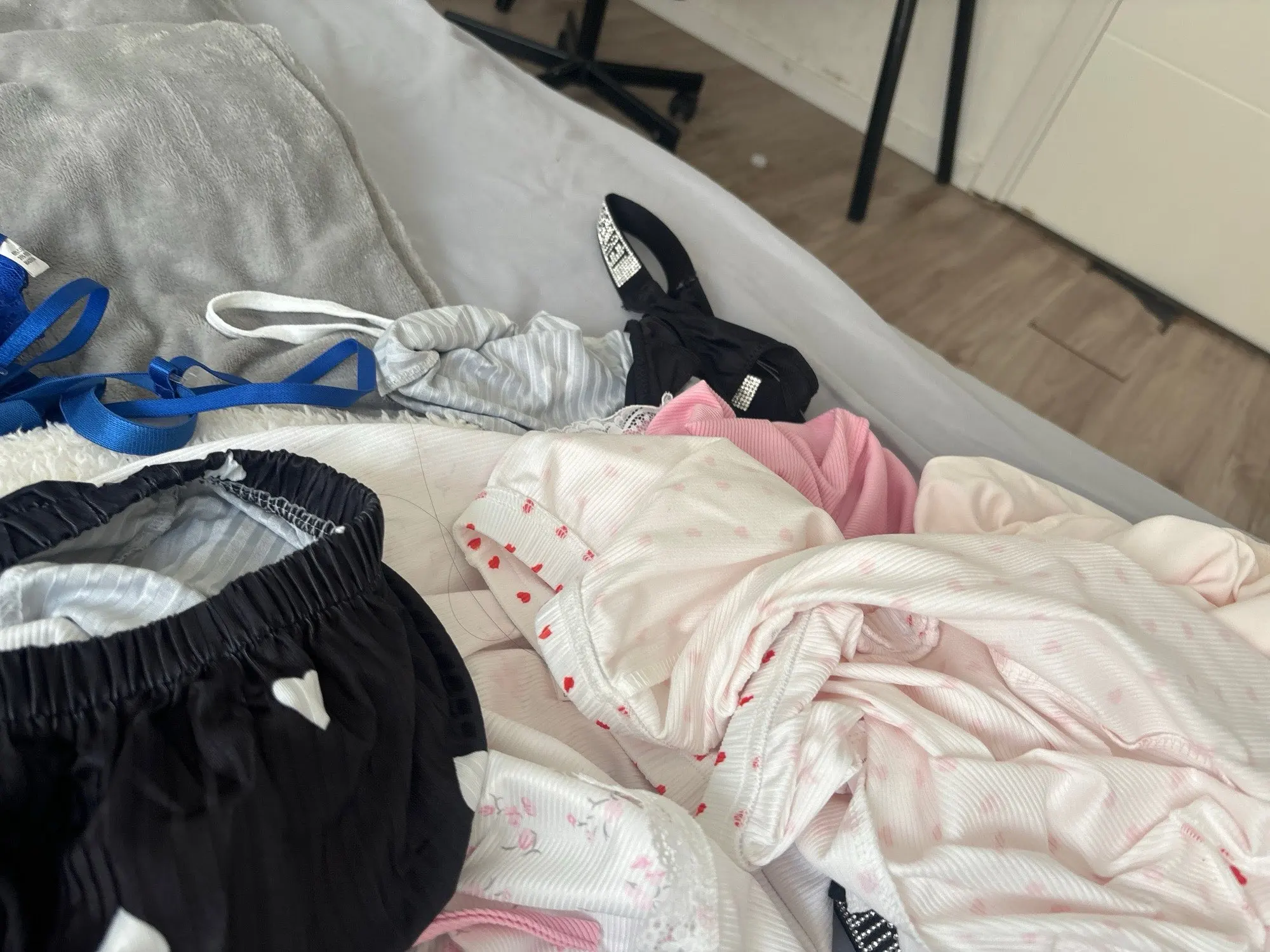 Elegant Lace Trim Women's Pajama Sets for Cozy Nights photo review