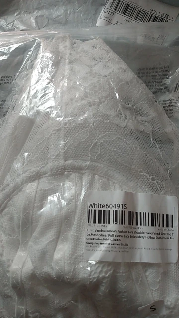 Vemina Korean Fashion Bare Shoulder Sexy Vneck Slim Crop Top,Mesh Sheer Puff sleeve Lace Embroidery Hollow Out Backless Blouses photo review