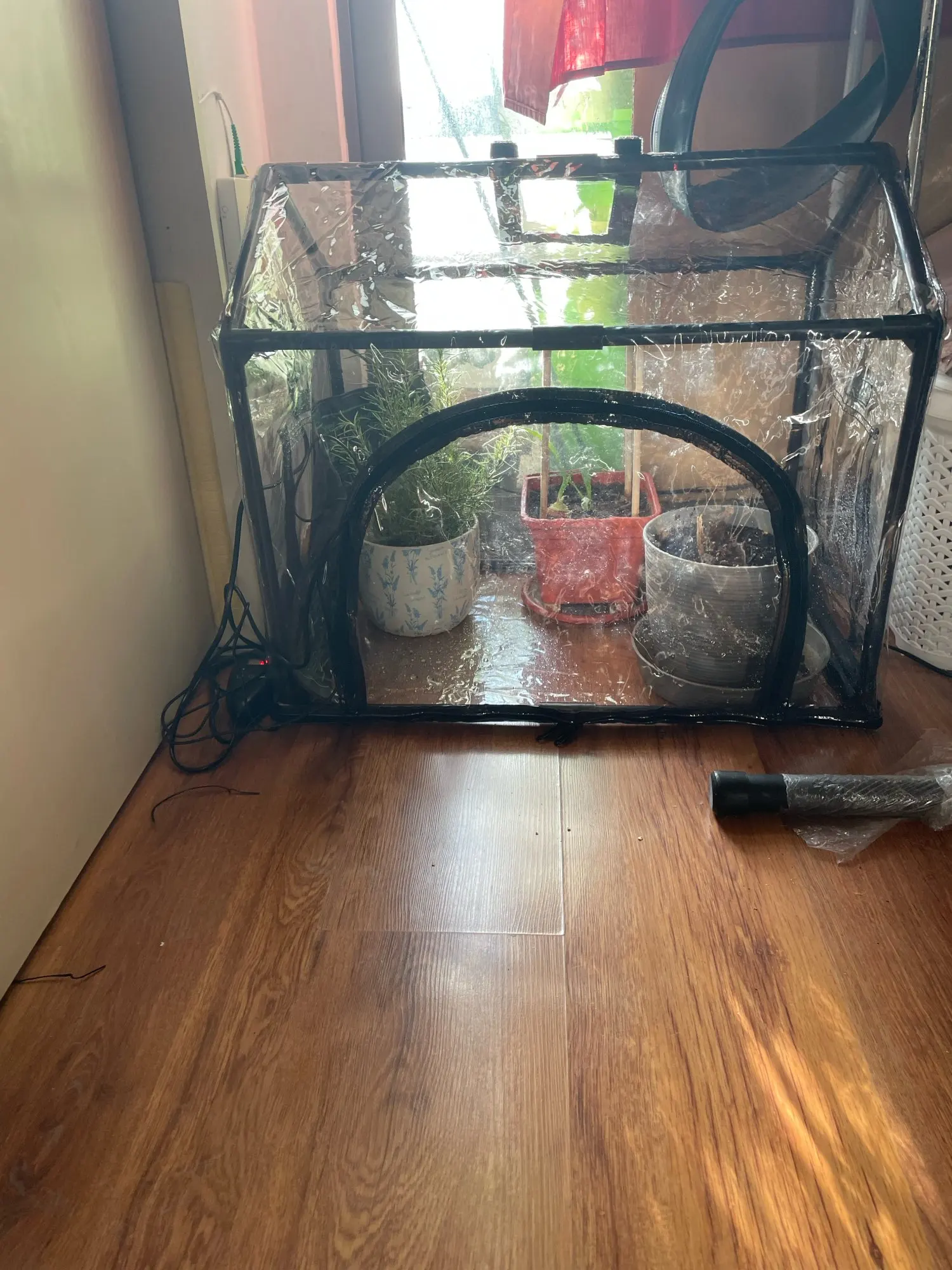 New Portable Insulated Cold-Resistant Mini Greenhouse - Outdoor Garden Use with Double Zipper Doors, 3-Side Window PVC Cover & S photo review