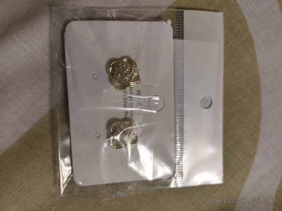 Light Luxury Zircon Stud Earrings photo review