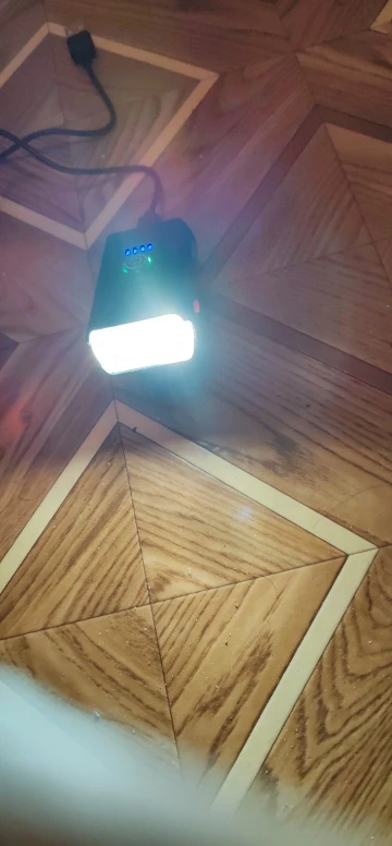 Aluminum LED Bike Front Lamp 10W 800LM 6 Modes Power Display Bright photo review