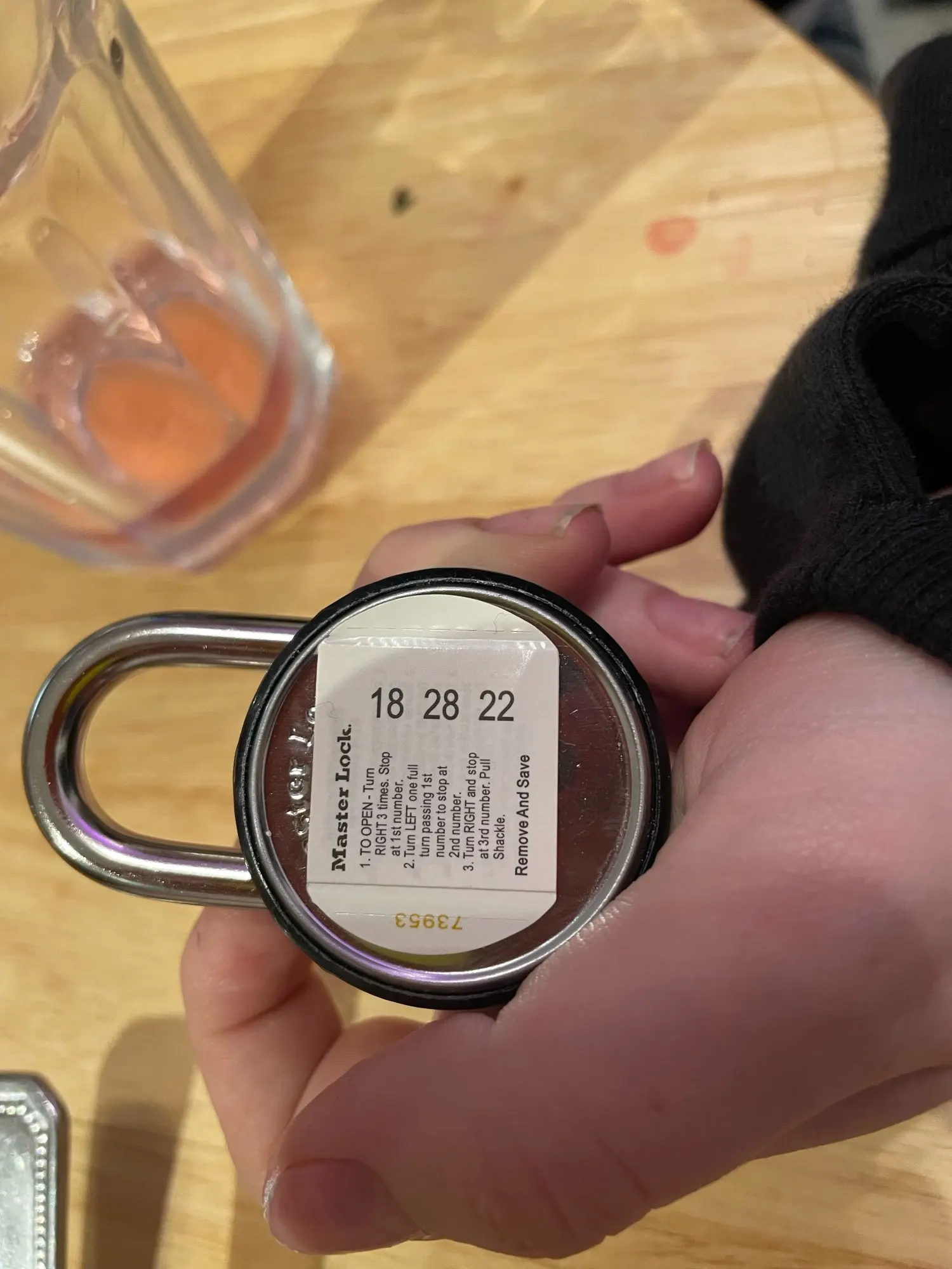 Master Lock 1530DCM Combination Locker Rotate Password Lock Combination Padlock Rotation Lock for Gym and School Lockers Color photo review