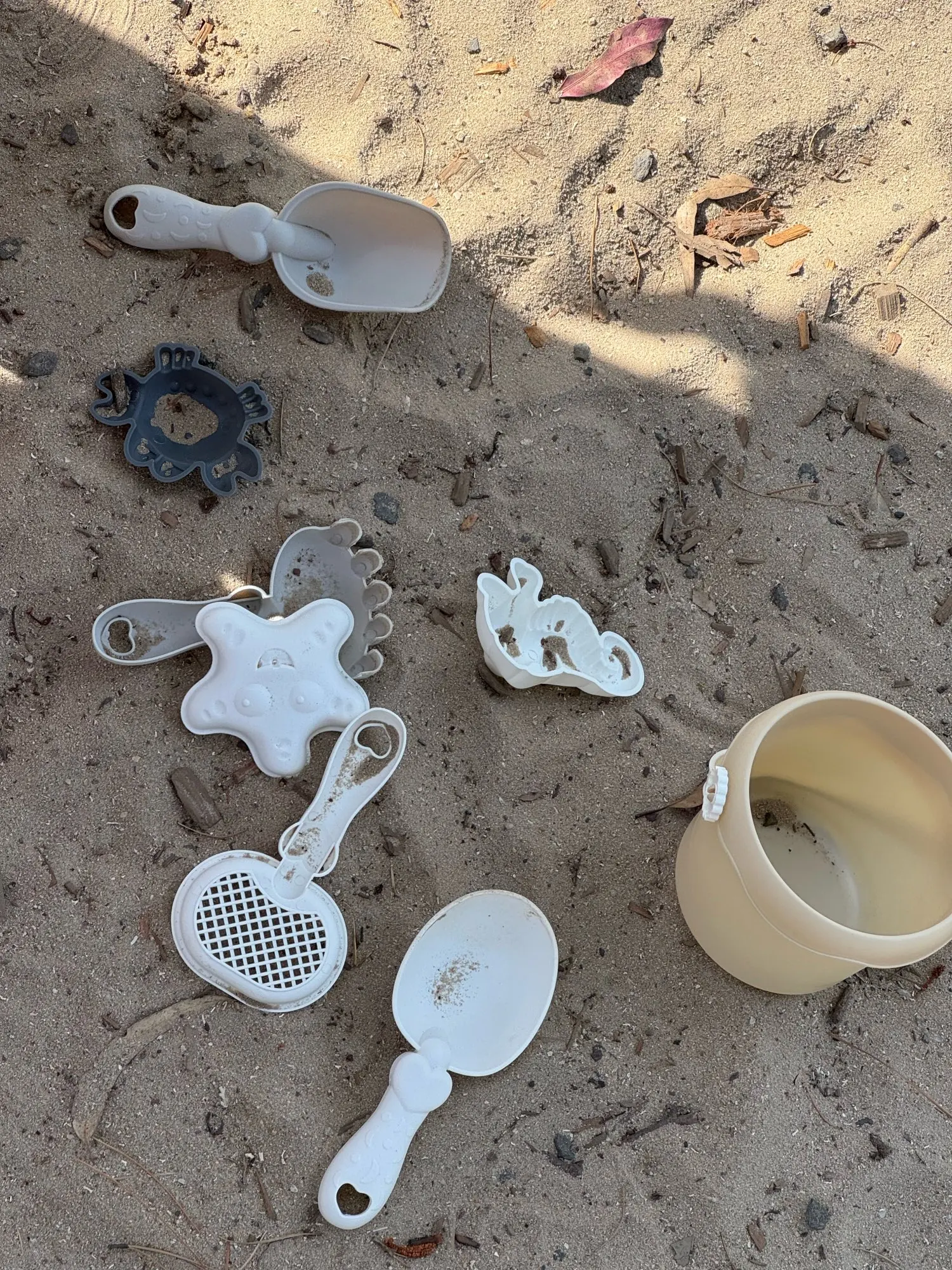 Children's Beach Toy Set, ATV, Sand Digging and Water Toy, Beach Bucket, Hourglass, Shovel, Beach Sand Play Tool Beach Toy photo review