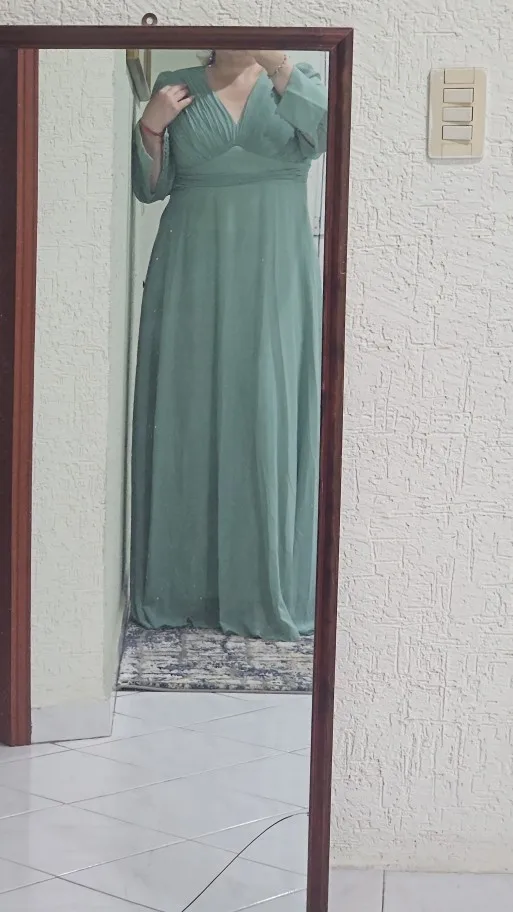 Luxury Elegant V-Neck Solid Color Long Sleeve Evening Dress photo review