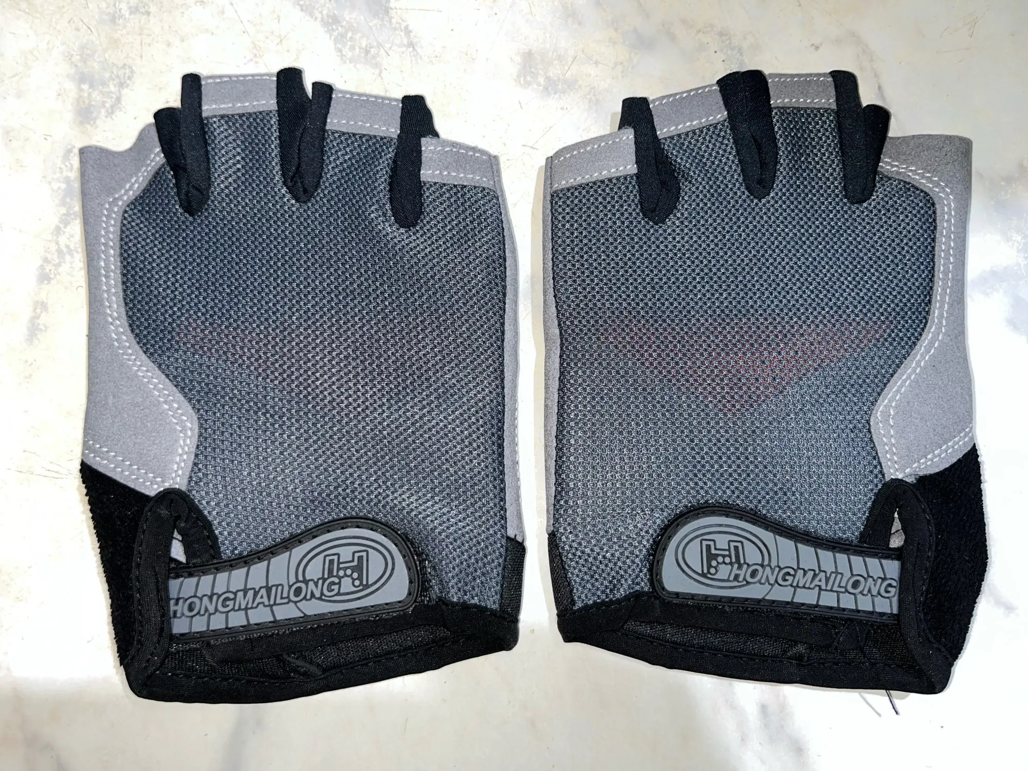 Anti Slip Shock Breathable Half Finger Gloves Breathable Cycling Gloves Fitness Gym Bodybuilding Crossfit Exercise Sports Gloves photo review