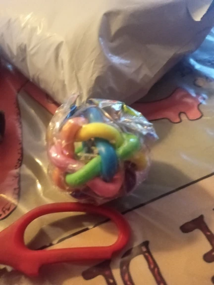 Chew 'n' Play: Colorful Training Toy Ball for Pets photo review