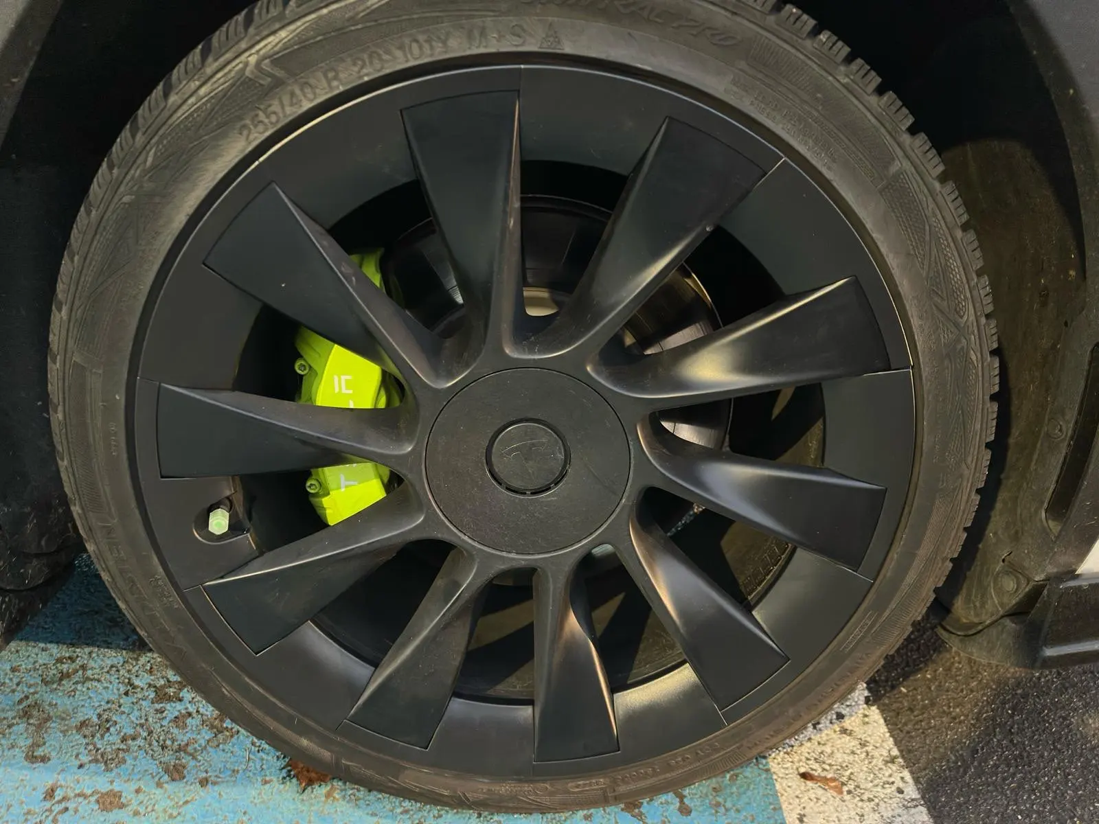 TeslaHubs™ Rim Shield  Advanced Protection Kit For Model Y customer photo