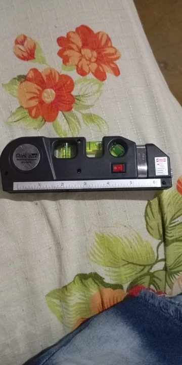 Ferramenta de Medição 4 em 1 - Nível Laser photo review