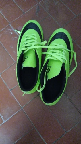 נעלי כדורגל קט רגל מסי רונלדו שחור צהוב דגם