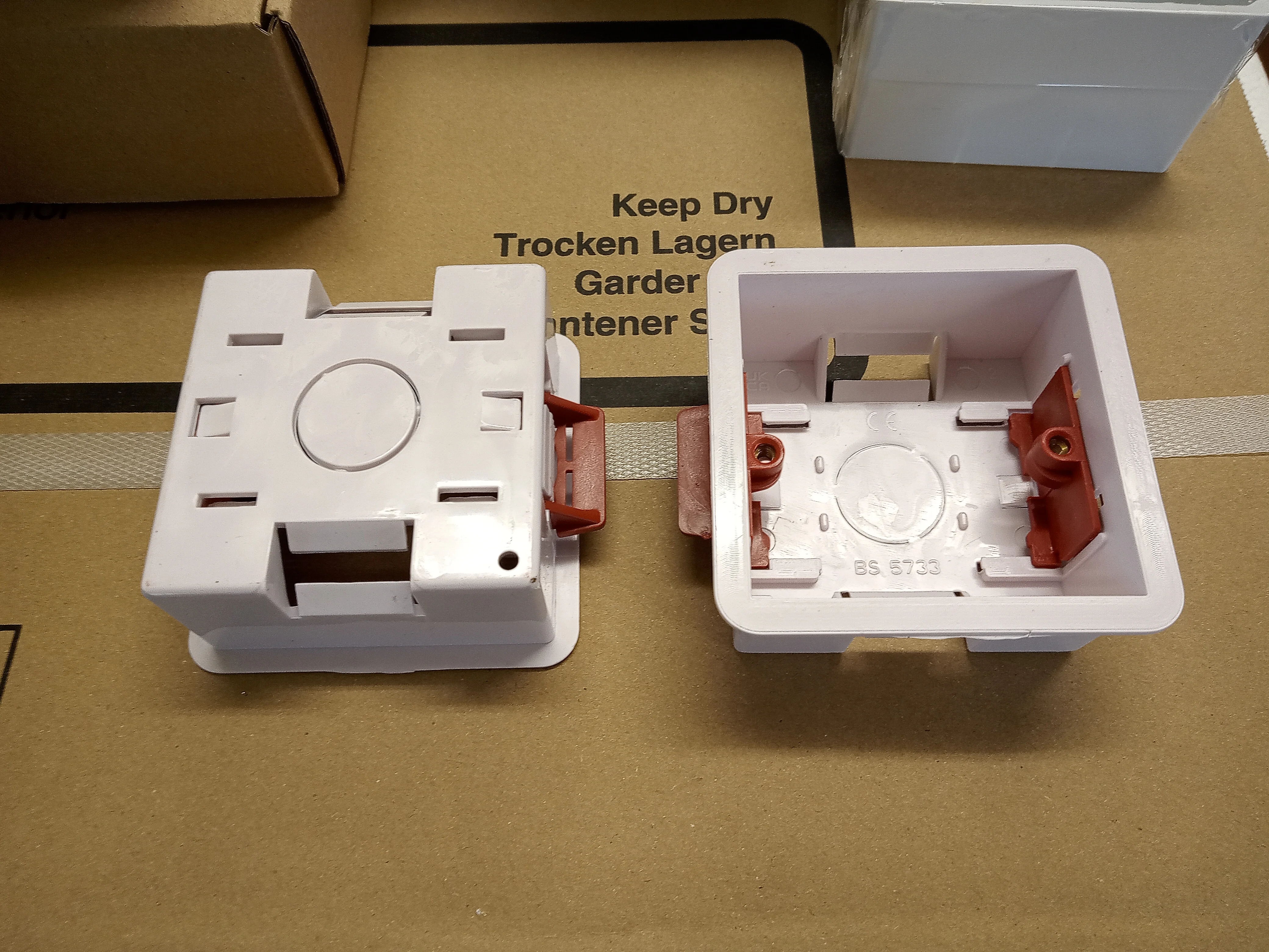 Legrand 080042 batibox коробка для монтажа для сухих перегородок глубина 40мм 4м