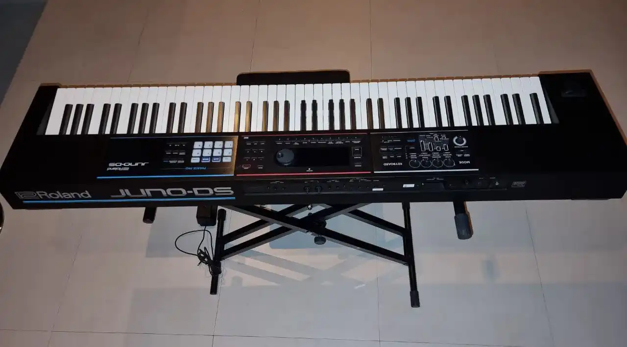 Original Authentic Roland JUNO-DS88 88-key Synthesizer