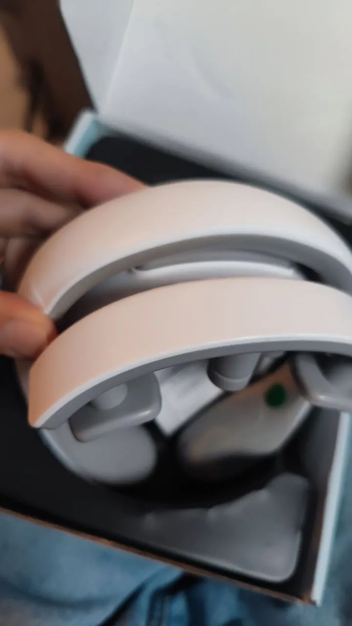 Kluger NeckEase - Smart TENS Neck Massager