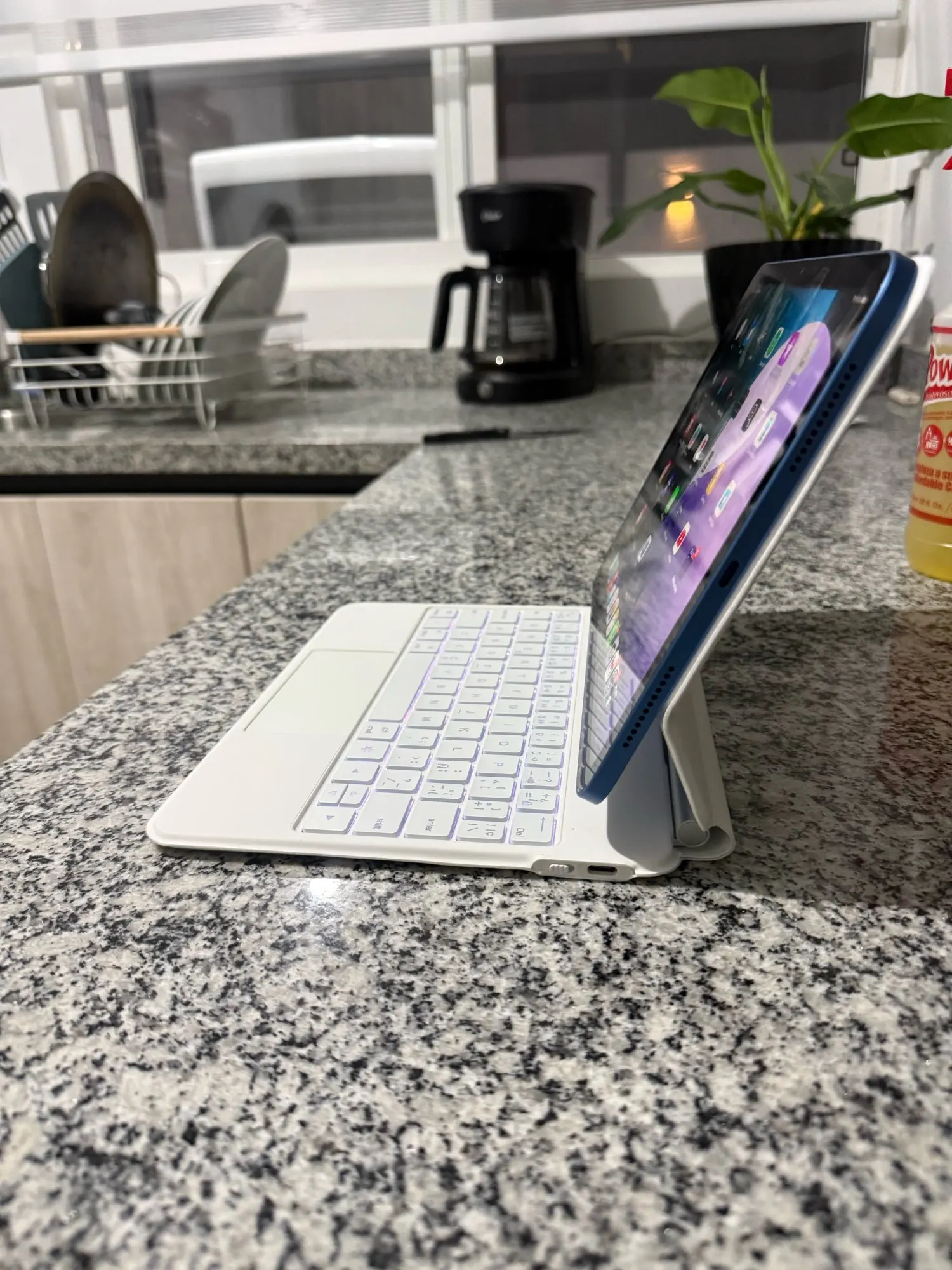 Magic Keyboard for iPad A16 11th 2025 Smart Case for iPad 11th