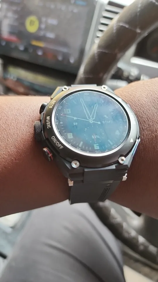 Lucienzo - Sport Smartwatch