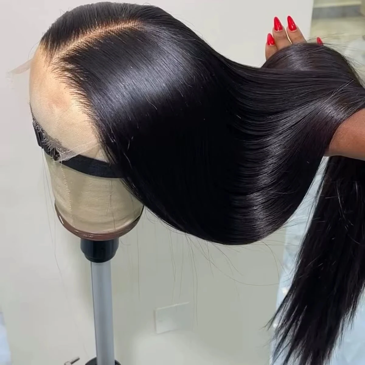 13x4/13x6 Lace Wigs Human Hair Bone Straight Preplucked Hairline Natural and Black Color HD Lace Wigs Suitable for Women 1