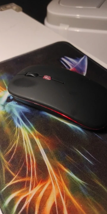 Wireless Bluetooth 2.4GHz RGB Mouse Rechargeable Silent photo review