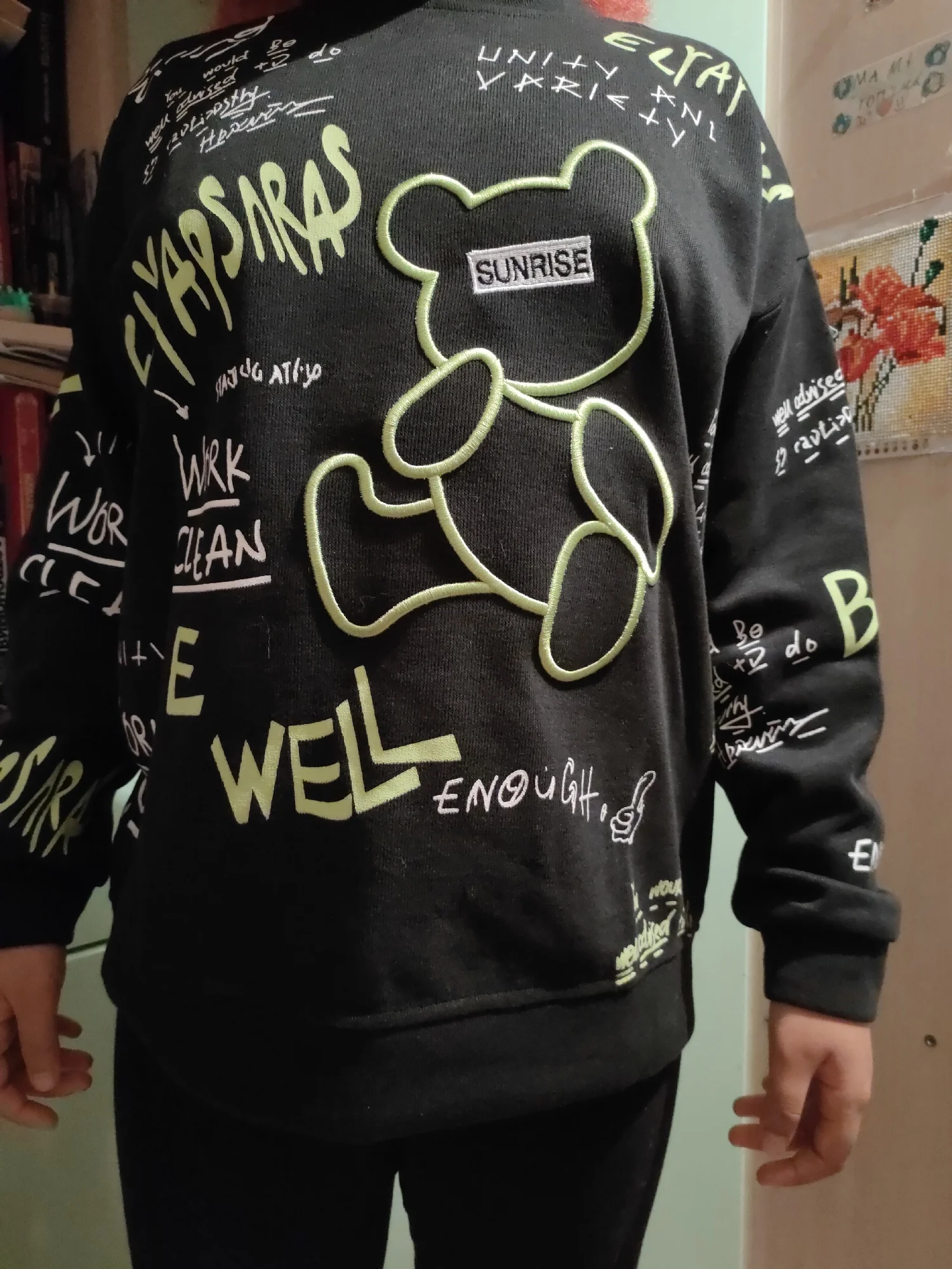 BeWear Sweatshirt