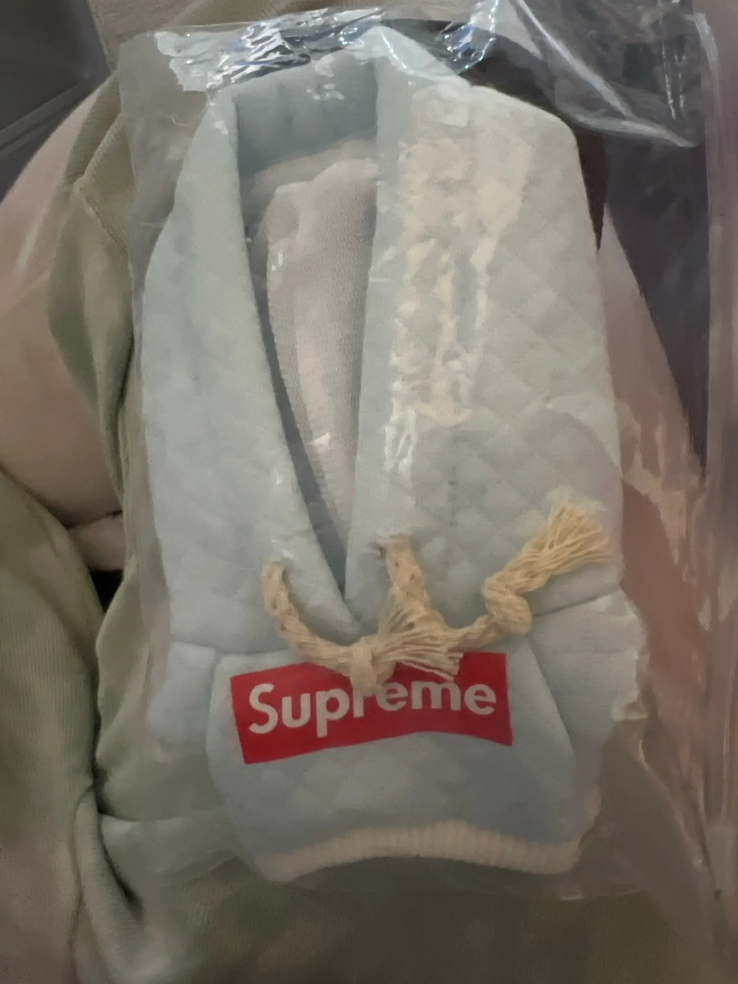 Sweat Streetwear Supreme pour Labubu