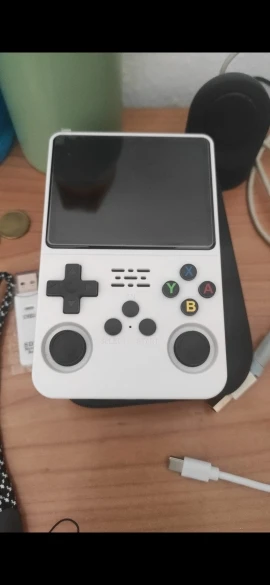 Consola de juegos portátil Retro R36S, sistema Linux, pantalla IPS de 3,5 pulgadas, reproductor de vídeo portátil de bolsillo, 64GB, 128G, regalo para niños, nuevo photo review