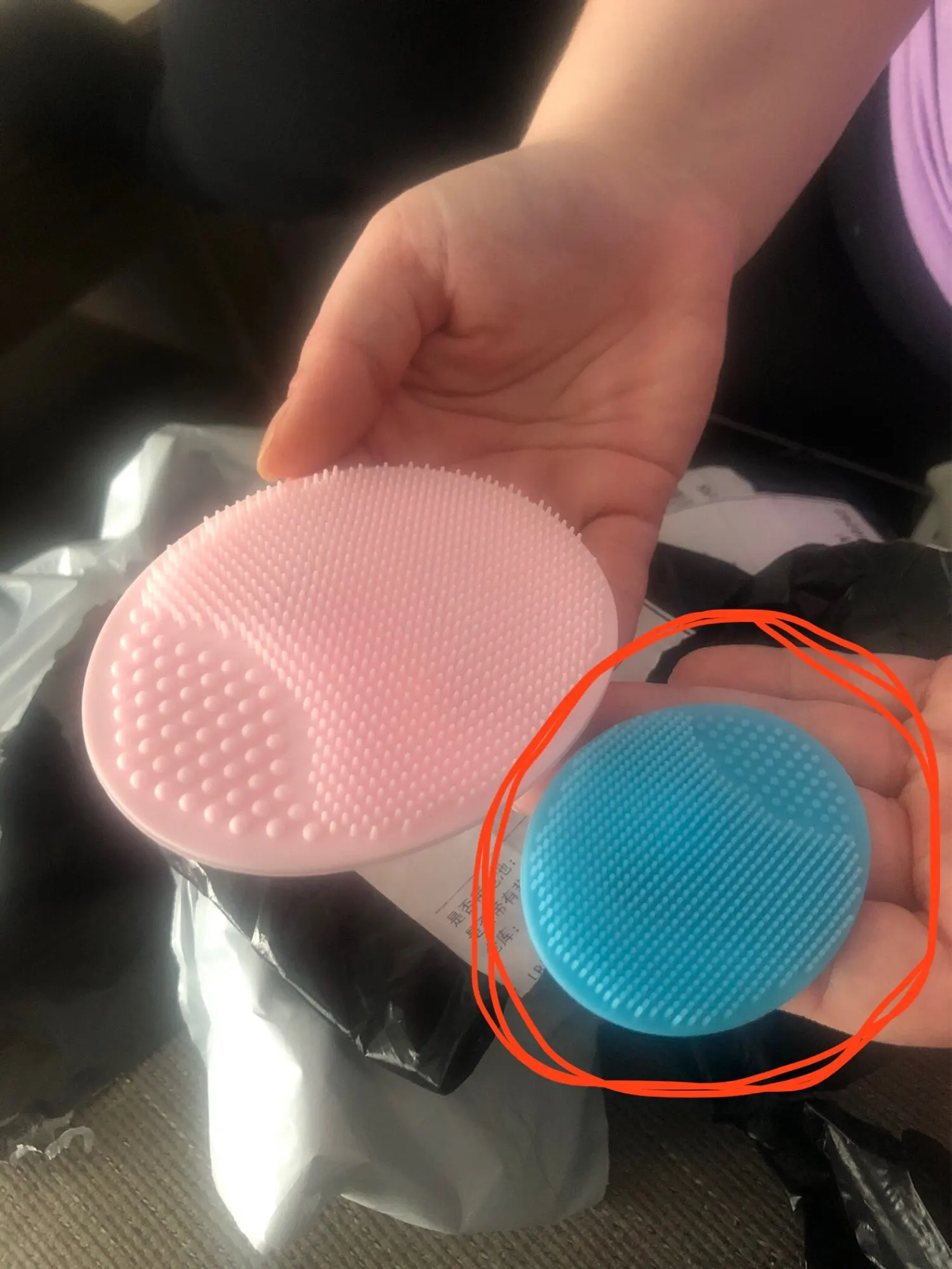 Silicone Shampoo Brush for Baby Infant Bathing Soft Silicone Boys Kids Shower Brush Head Hair Washing Massage Brushes Wipe Comb photo review